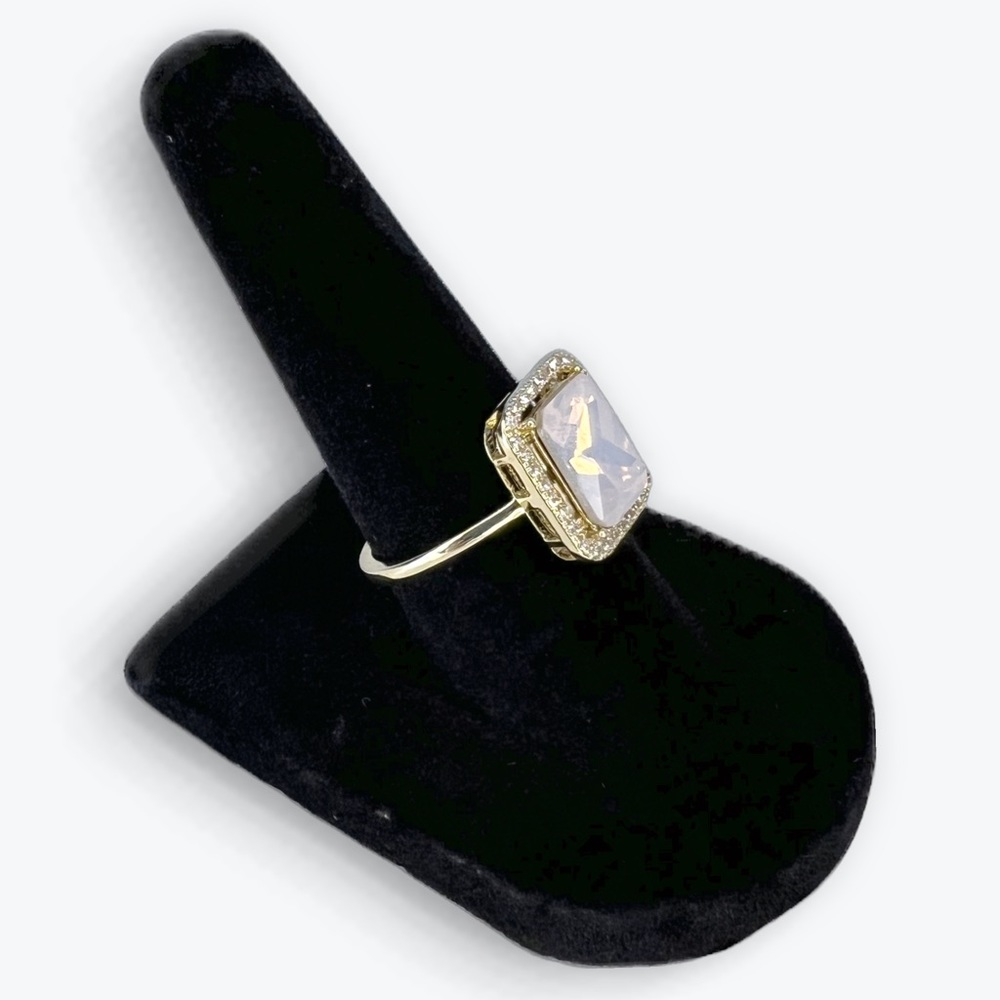 NWOT Gold Tone Ring with Pale Pink Stone Surrounded by Rhinestone Accent - Picture 5 of 7
